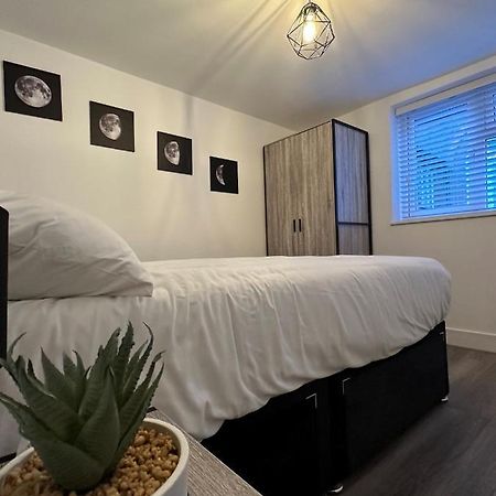 One Bedroom Apartment In Luton Town Centre Exterior photo
