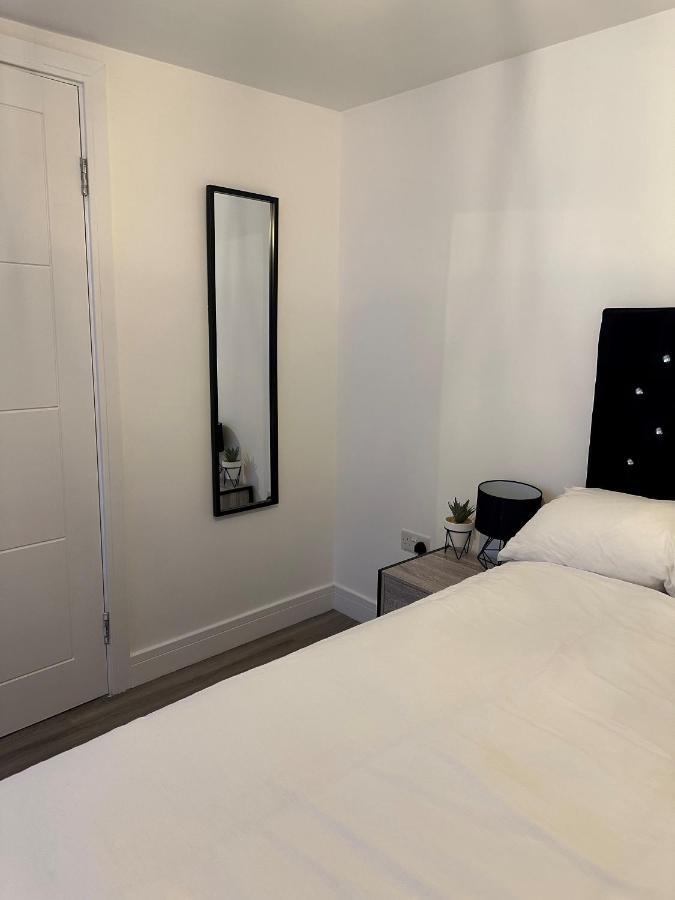 One Bedroom Apartment In Luton Town Centre Exterior photo