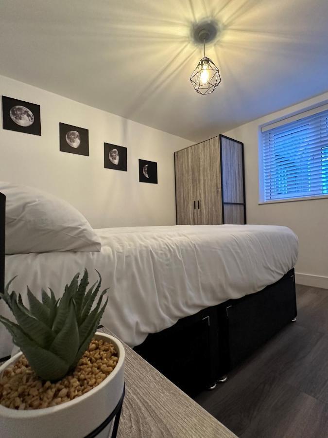 One Bedroom Apartment In Luton Town Centre Exterior photo